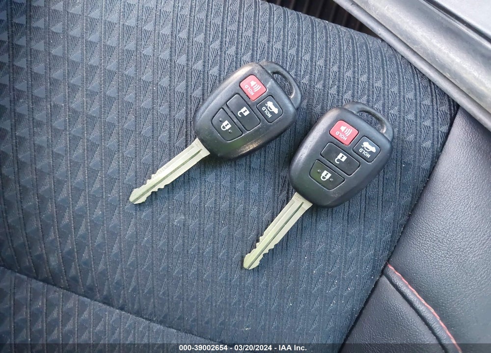 2015 TOYOTA CAMRY SE VIN: 4T1BF1FK2FU113192