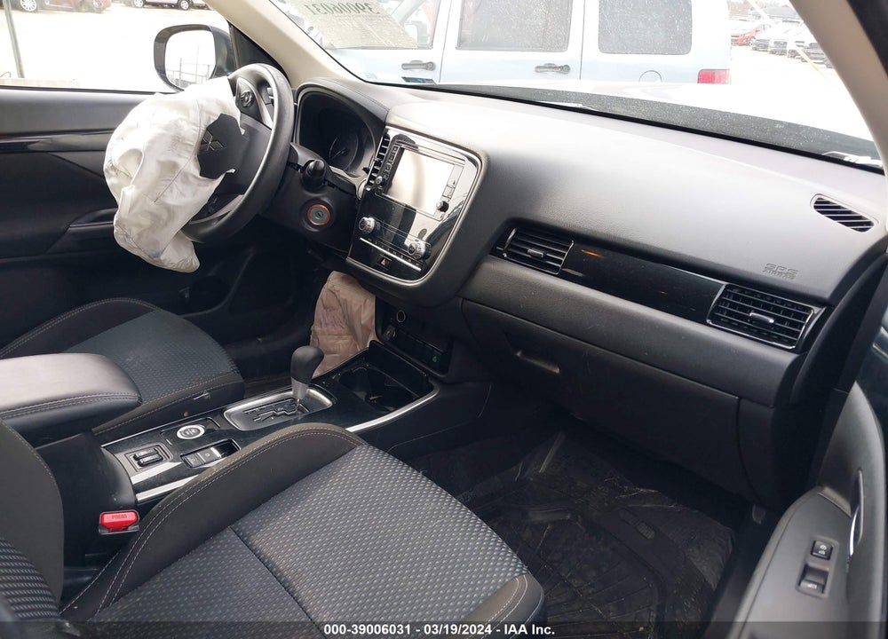 2020 MITSUBISHI OUTLANDER ES 2.4 S-AWC VIN: JA4AZ3A35LZ026317