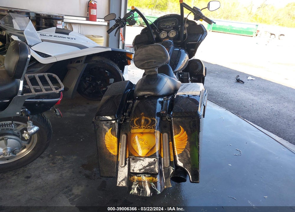 2010 HARLEY-DAVIDSON FLTRX VIN: 1HD1KH417AB619490