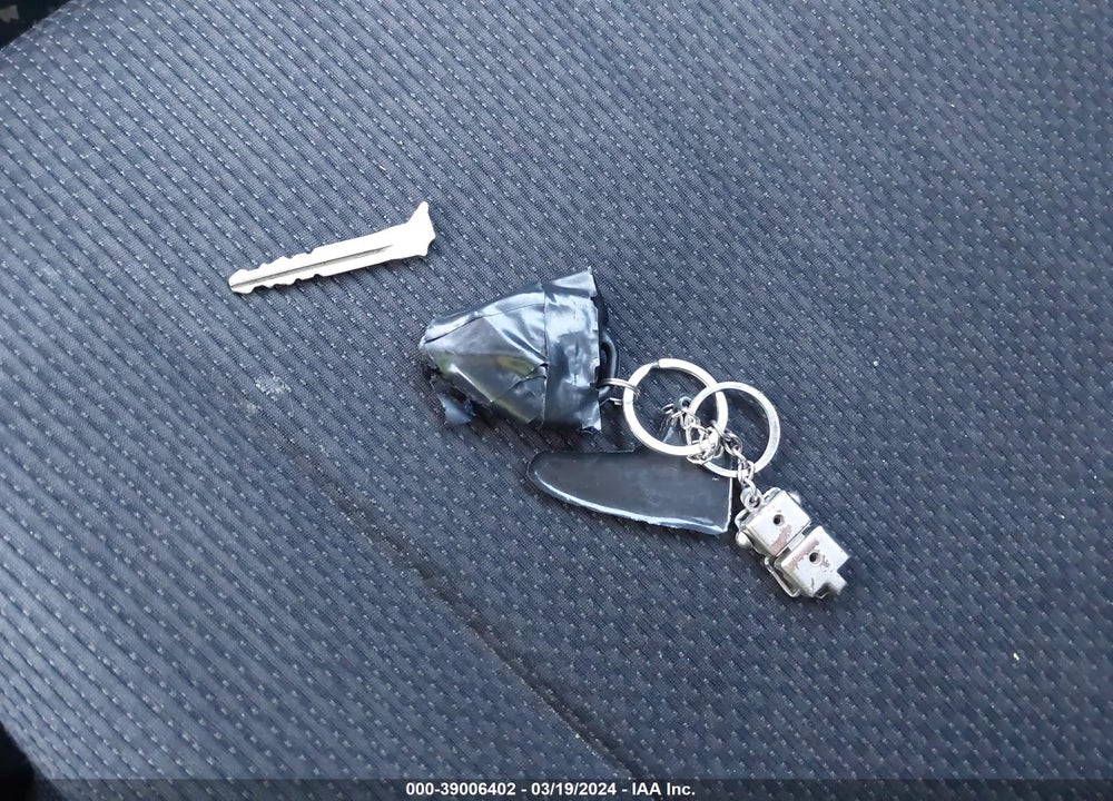 2008 SCION XB VIN: JTLKE50E081000206