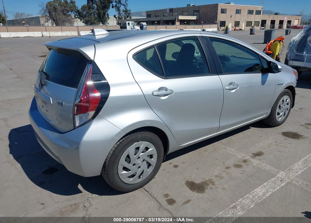 2016 TOYOTA PRIUS C ONE VIN: JTDKDTB38G1120106
