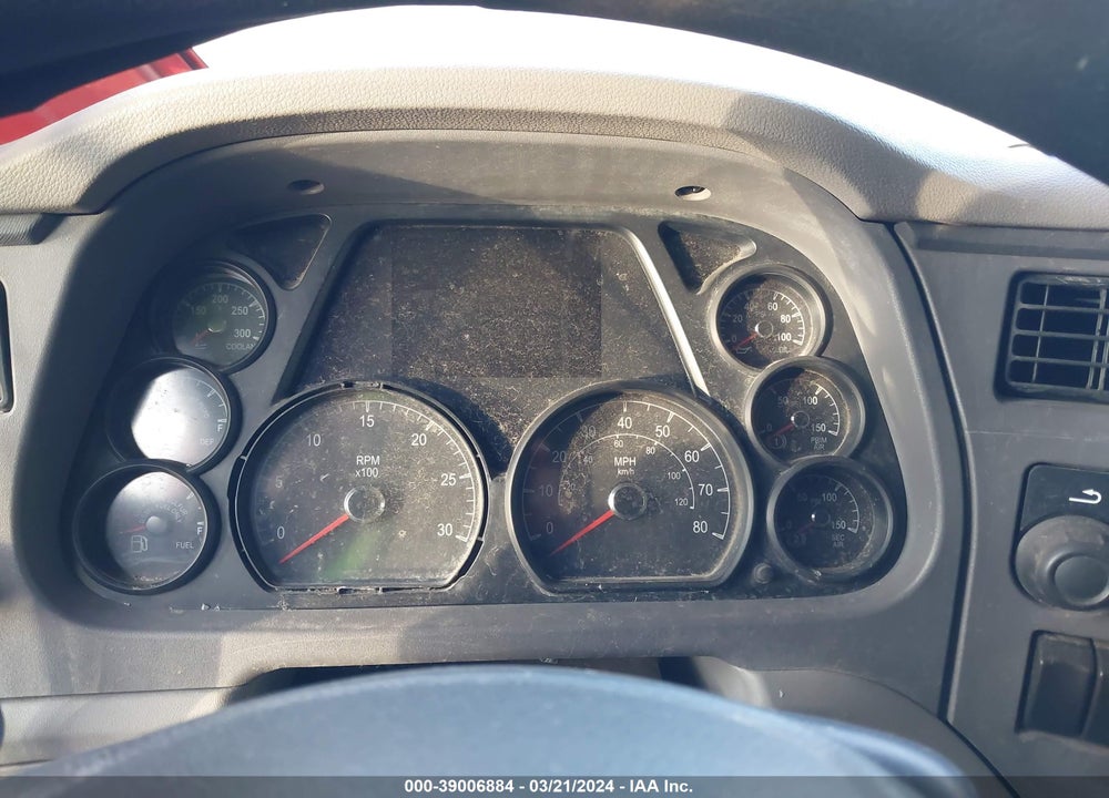 2017 PETERBILT 579 VIN: 1XPBDP9XXHD413407