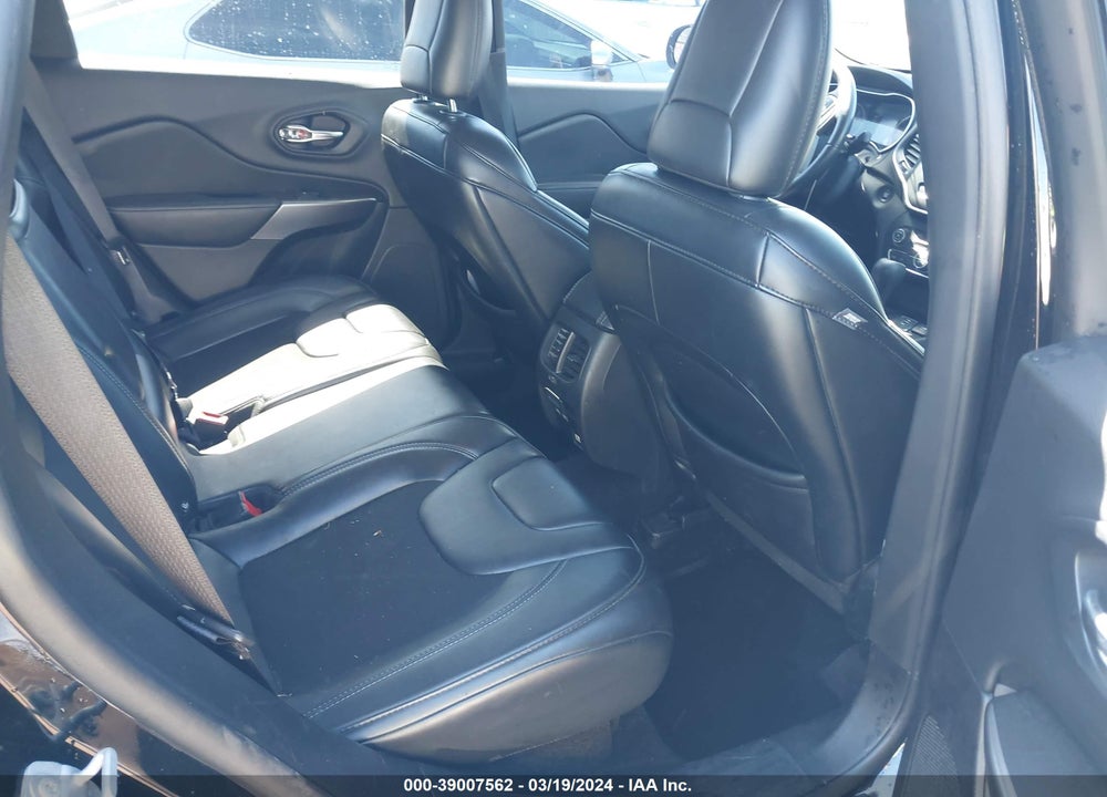 2019 JEEP CHEROKEE LATITUDE PLUS FWD VIN: 1C4PJLLB4KD185398