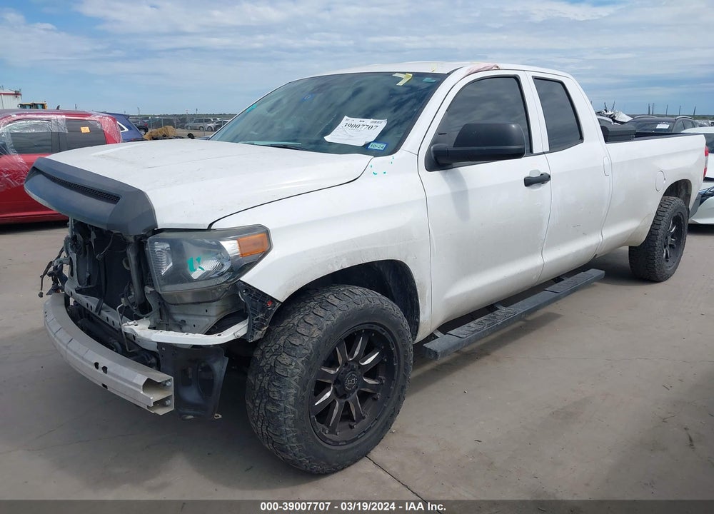 2018 TOYOTA TUNDRA SR 5.7L V8 VIN: 5TFCW5F13JX023967