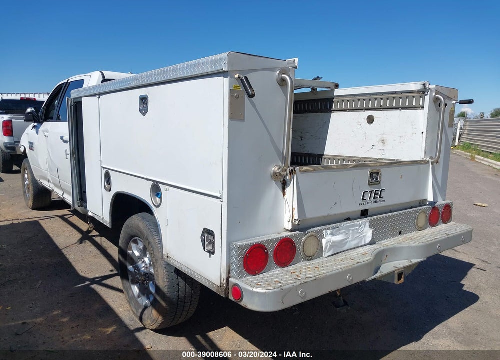 2017 RAM 3500 BIG HORN  4X4 8' BOX VIN: 3C63R3HL9HG696942