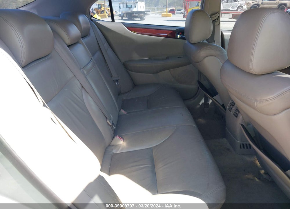 2002 LEXUS ES 300 VIN: JTHBF30G720080467