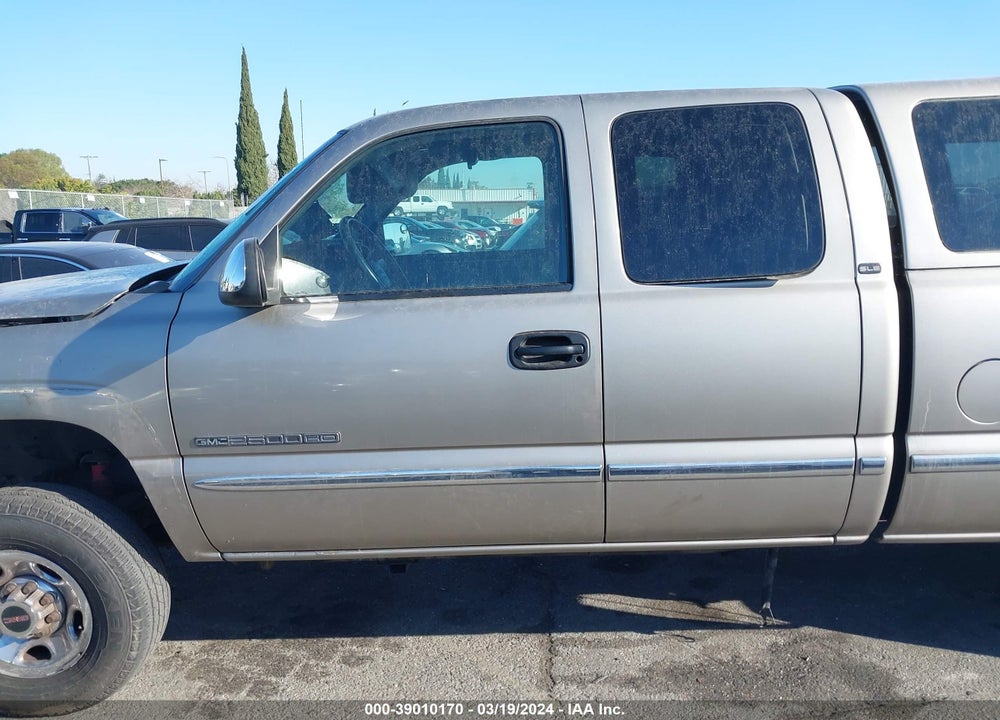 2001 GMC SIERRA 2500HD SLE VIN: 1GTHC29GX1E339603