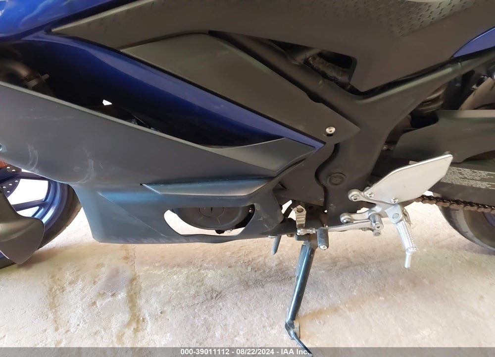 2023 YAMAHA YZFR3 A VIN: MH3RH18Y6PK010063