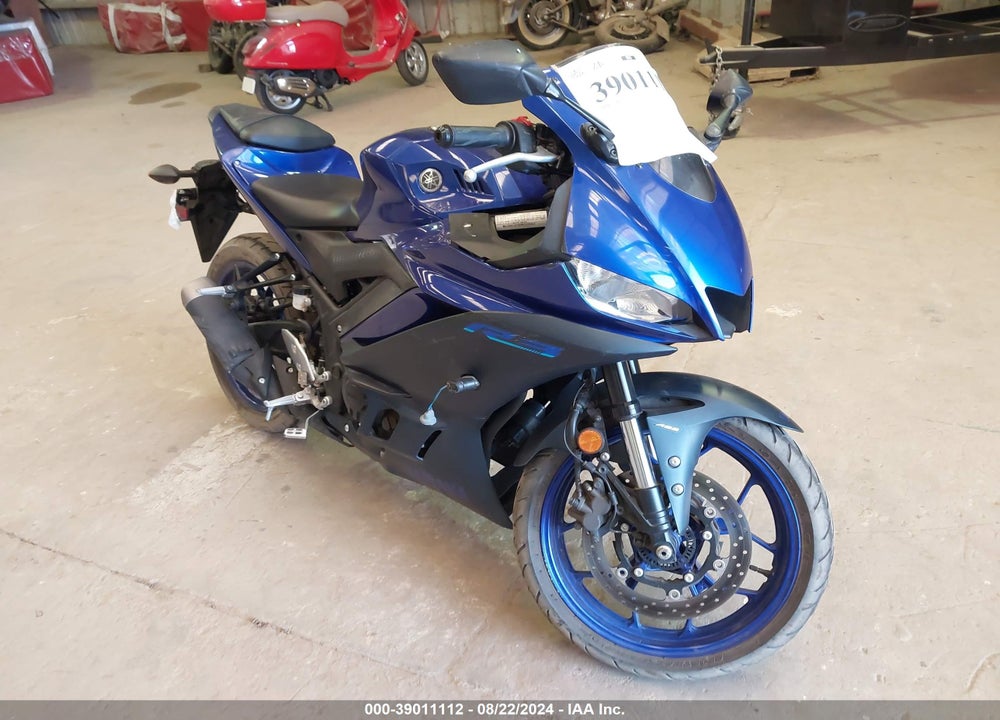 2023 YAMAHA YZFR3 A VIN: MH3RH18Y6PK010063
