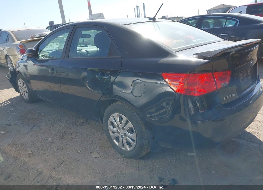 2011 KIA FORTE VIN: KNAFU4A22B5459846