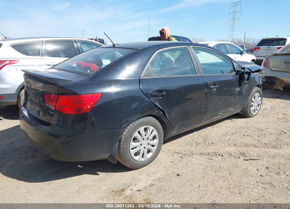 2011 KIA FORTE VIN: KNAFU4A22B5459846