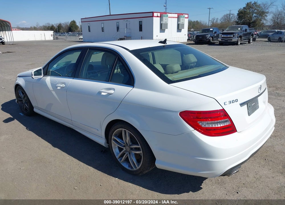 2014 MERCEDES-BENZ C 300 LUXURY 4MATIC/SPORT 4MATIC VIN: WDDGF8AB2ER315175