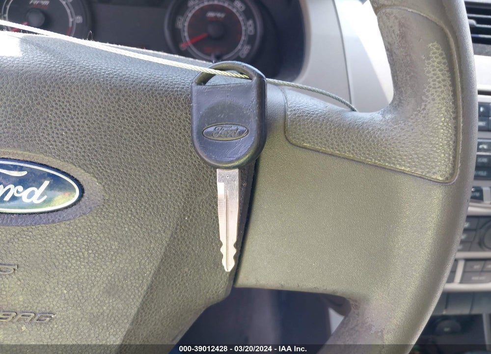 2009 FORD FOCUS S VIN: 1FAHP34N39W212252