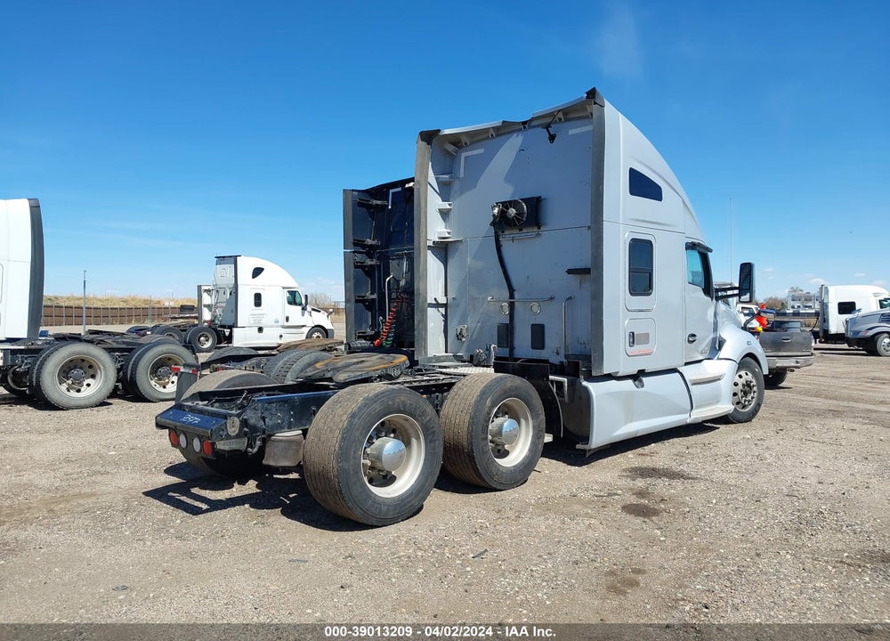 2020 KENWORTH T680 VIN: 1XKYDP9X8LJ400889