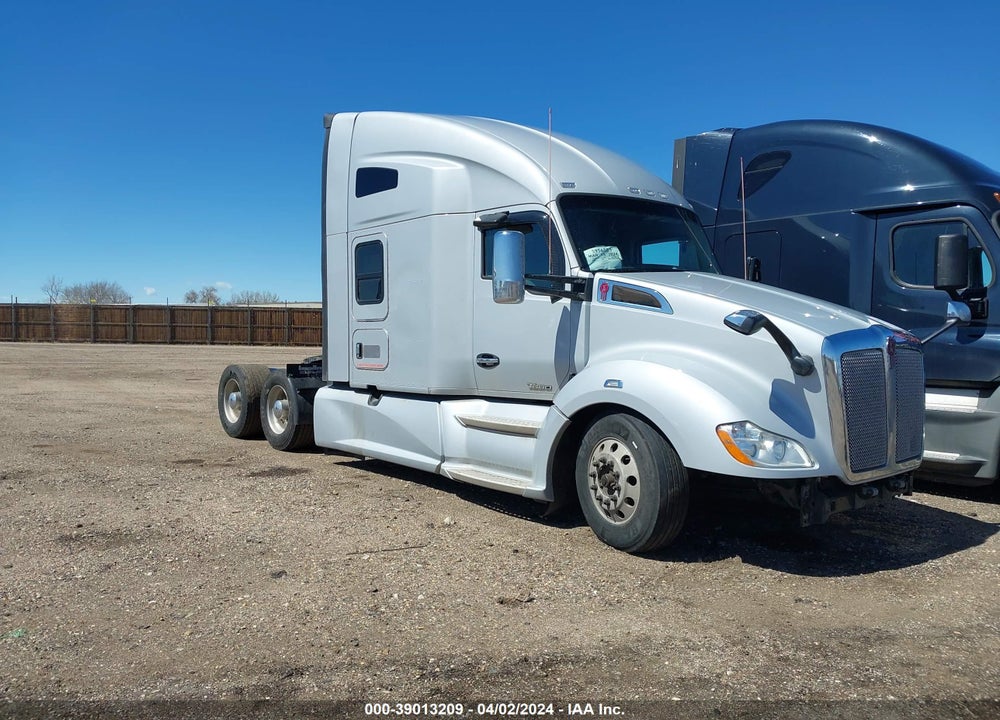 2020 KENWORTH T680 VIN: 1XKYDP9X8LJ400889
