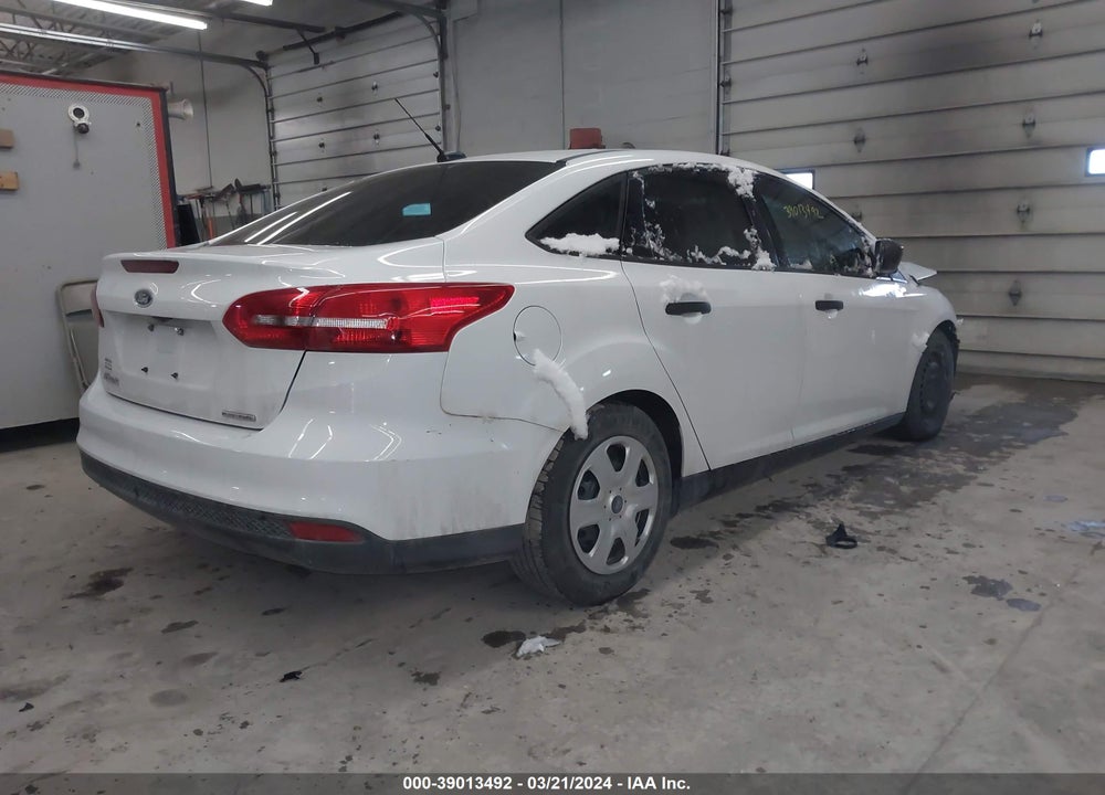 2016 FORD FOCUS S VIN: 1FADP3E23GL389532