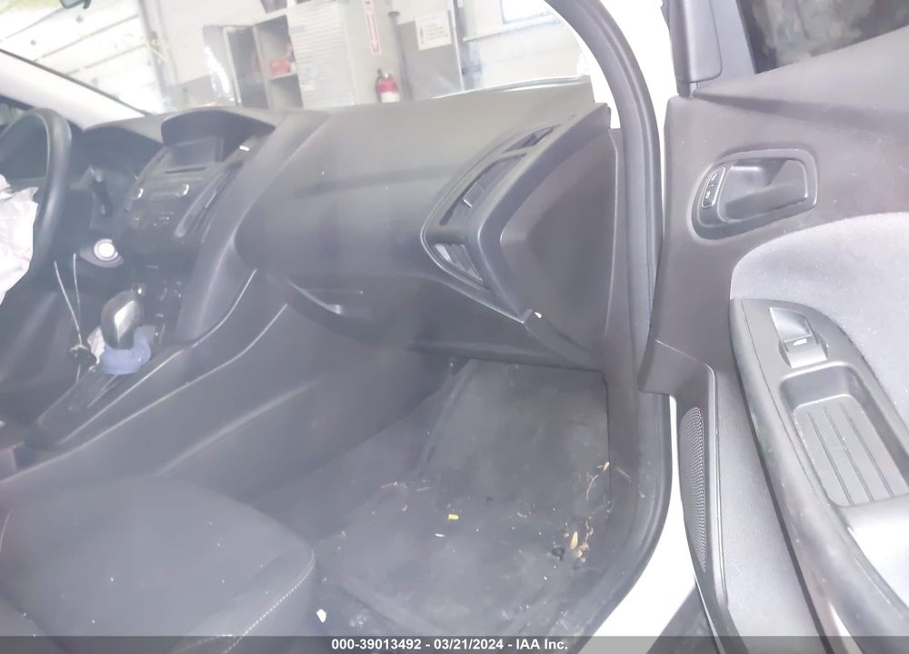 2016 FORD FOCUS S VIN: 1FADP3E23GL389532