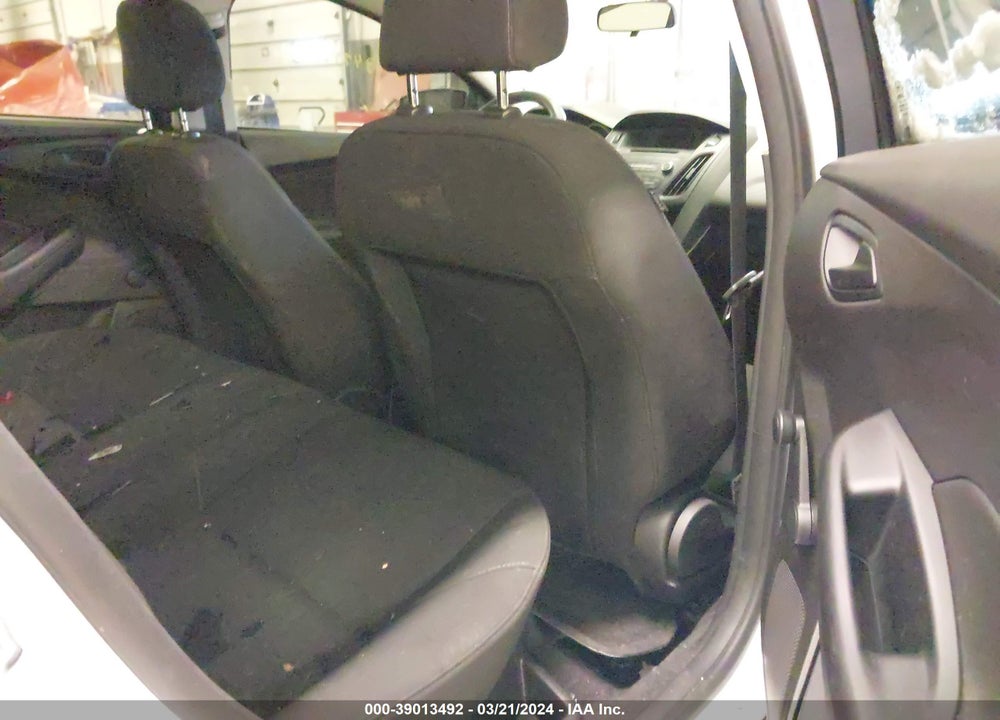 2016 FORD FOCUS S VIN: 1FADP3E23GL389532