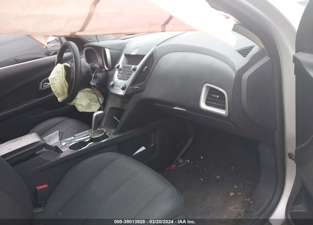 2014 CHEVROLET EQUINOX LS VIN: 1GNALAEK8EZ100045