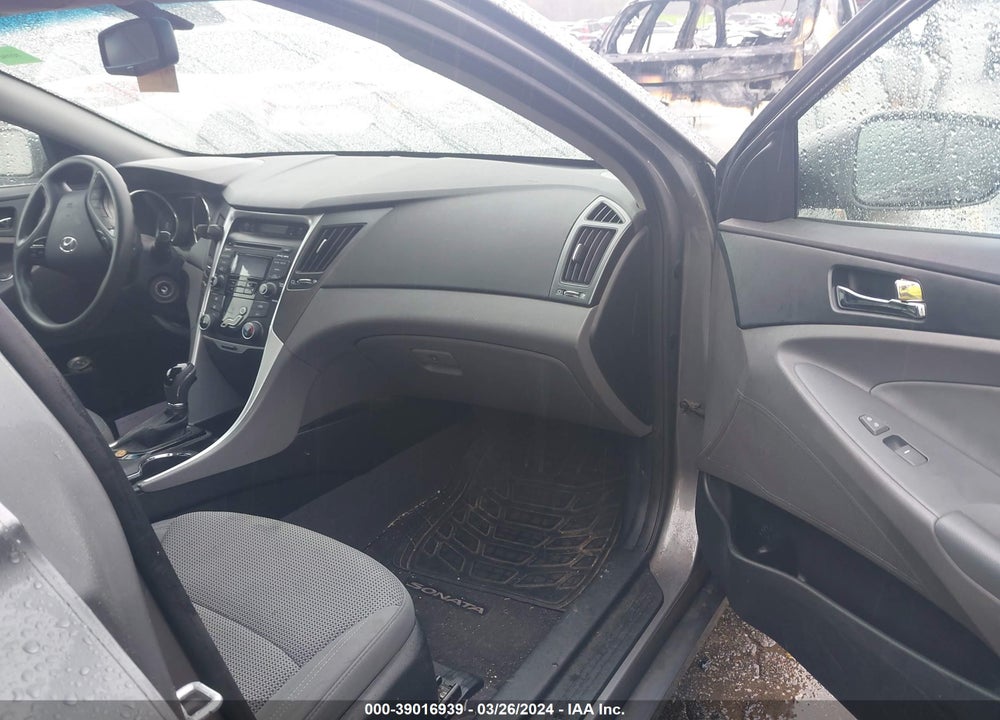 2013 HYUNDAI SONATA GLS VIN: 5NPEB4AC6DH599835