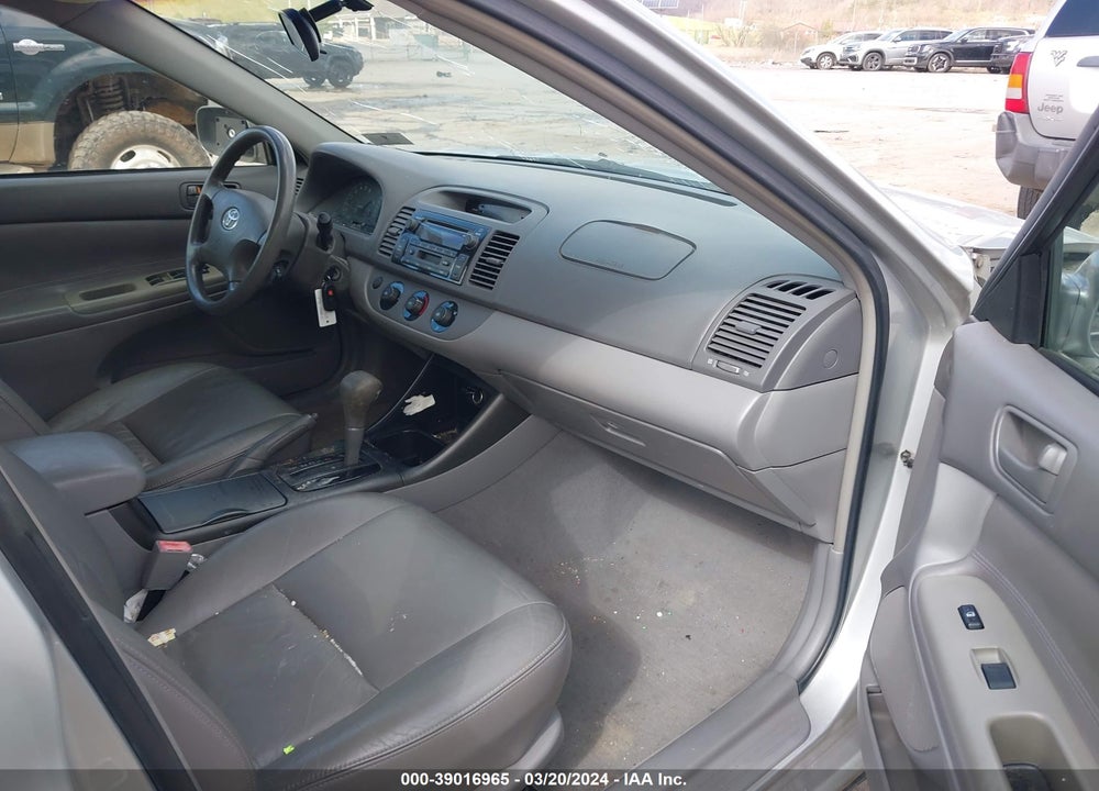 2002 TOYOTA CAMRY LE VIN: 4T1BE32K52U600790