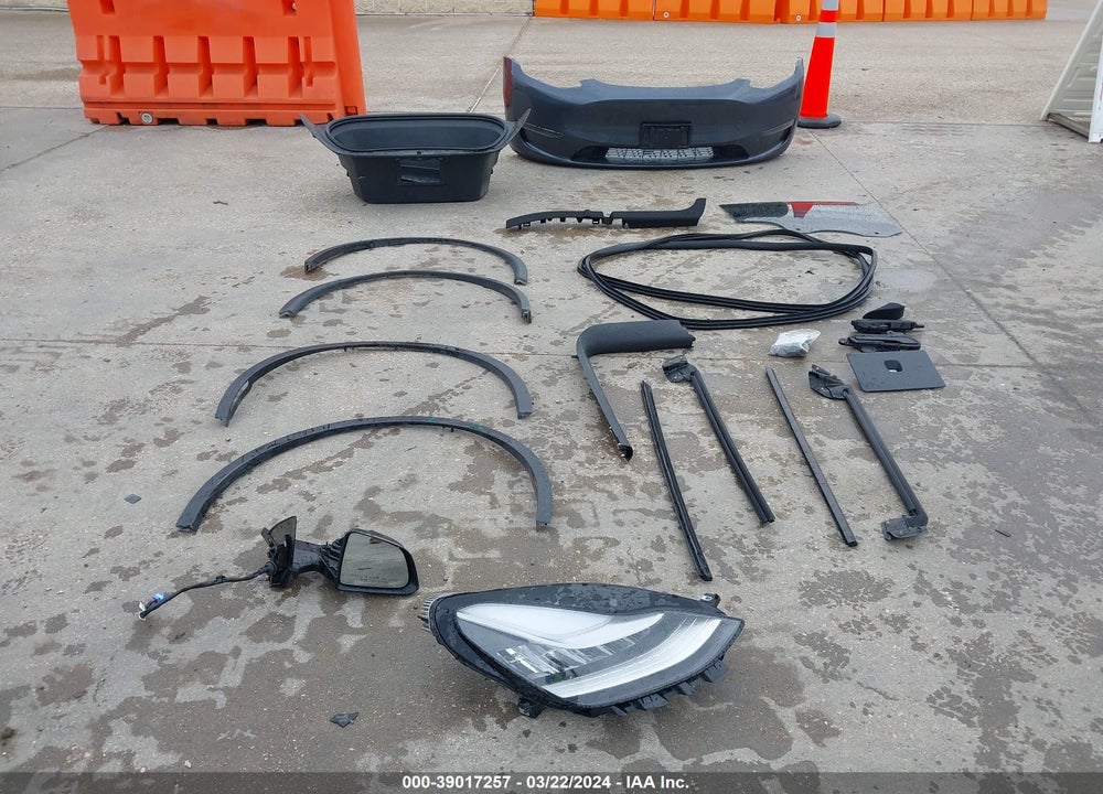 2021 TESLA MODEL Y VIN: 5YJYGDEFXMF081437