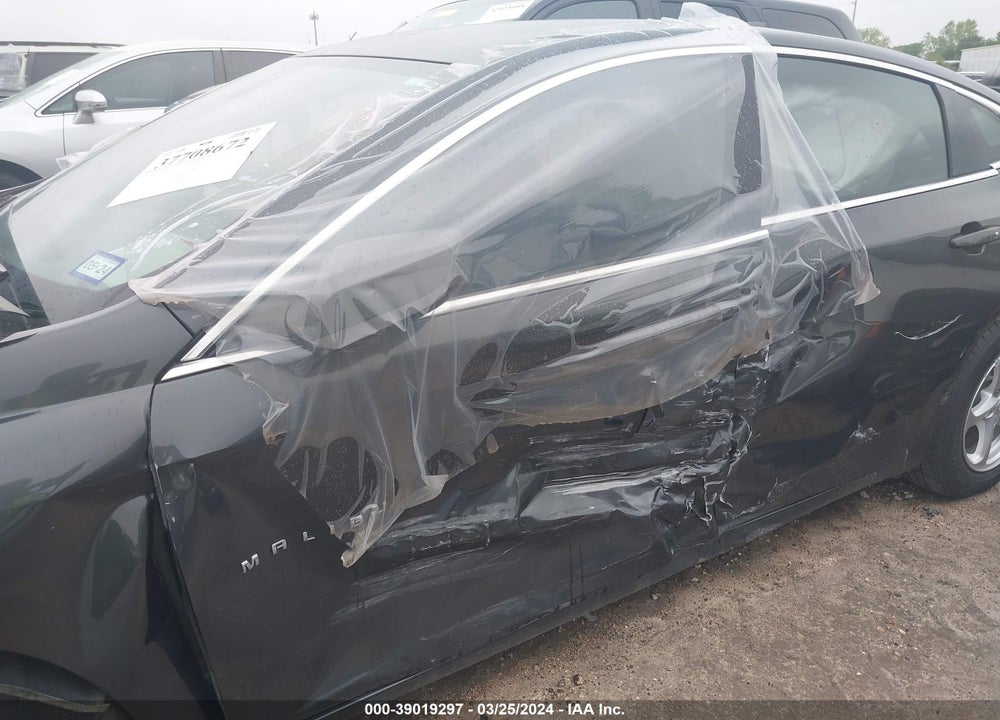 2018 CHEVROLET MALIBU 1FL VIN: 1G1ZC5ST1JF152265