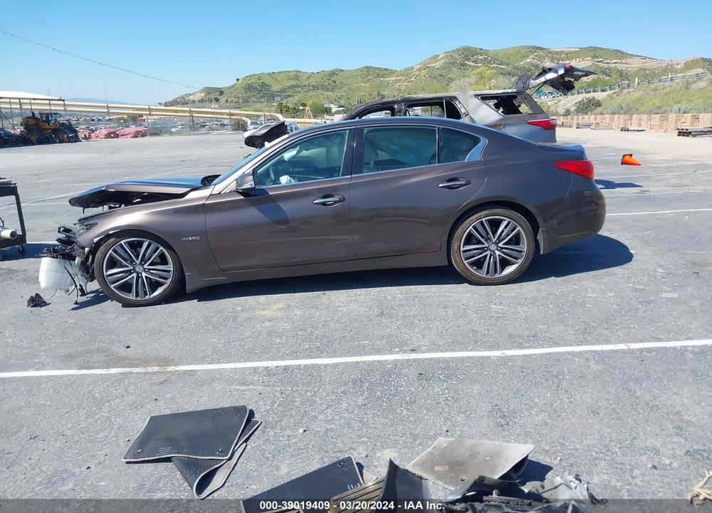 2016 INFINITI Q50 HYBRID VIN: JN1AV7AP8GM490137