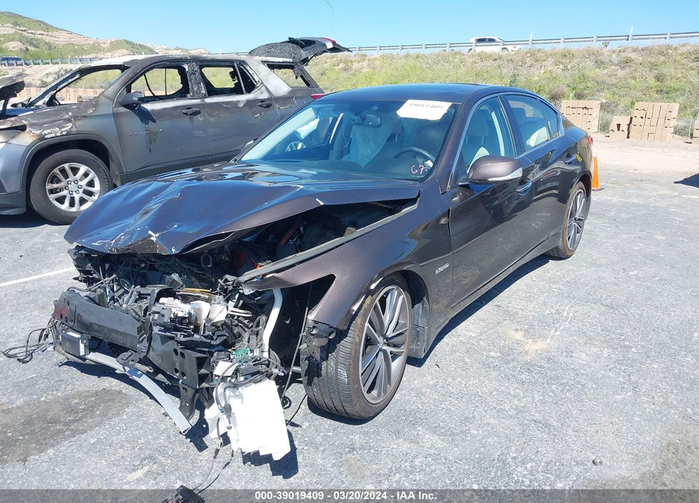 2016 INFINITI Q50 HYBRID VIN: JN1AV7AP8GM490137