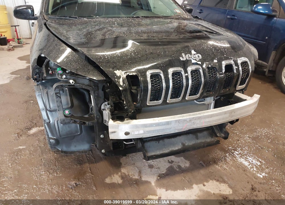 2017 JEEP CHEROKEE LATITUDE FWD VIN: 1C4PJLCB6HD221696