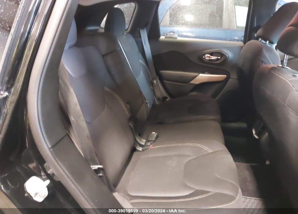 2017 JEEP CHEROKEE LATITUDE FWD VIN: 1C4PJLCB6HD221696