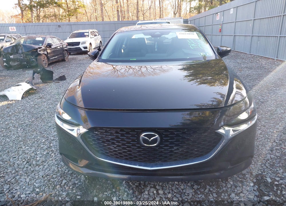 2019 MAZDA 3 PREFERRED PACKAGE VIN: 3MZBPADL0KM105973