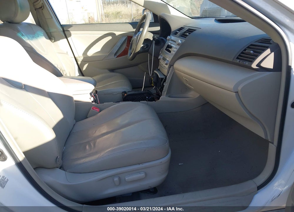 2011 TOYOTA CAMRY XLE V6 VIN: 4T1BK3EK2BU626882