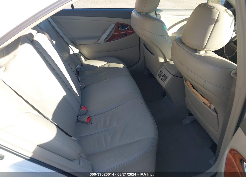 2011 TOYOTA CAMRY XLE V6 VIN: 4T1BK3EK2BU626882