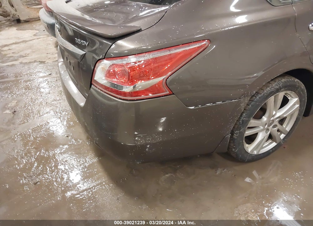 2013 NISSAN ALTIMA VIN: 1N4BL3AP1DN532563