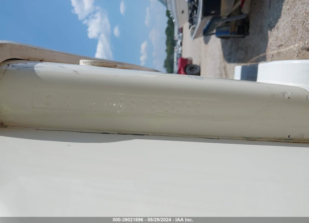 1990 EAGLE 265 RUNABOUT BOAT AND TRAILER VIN: BXJ08373C090