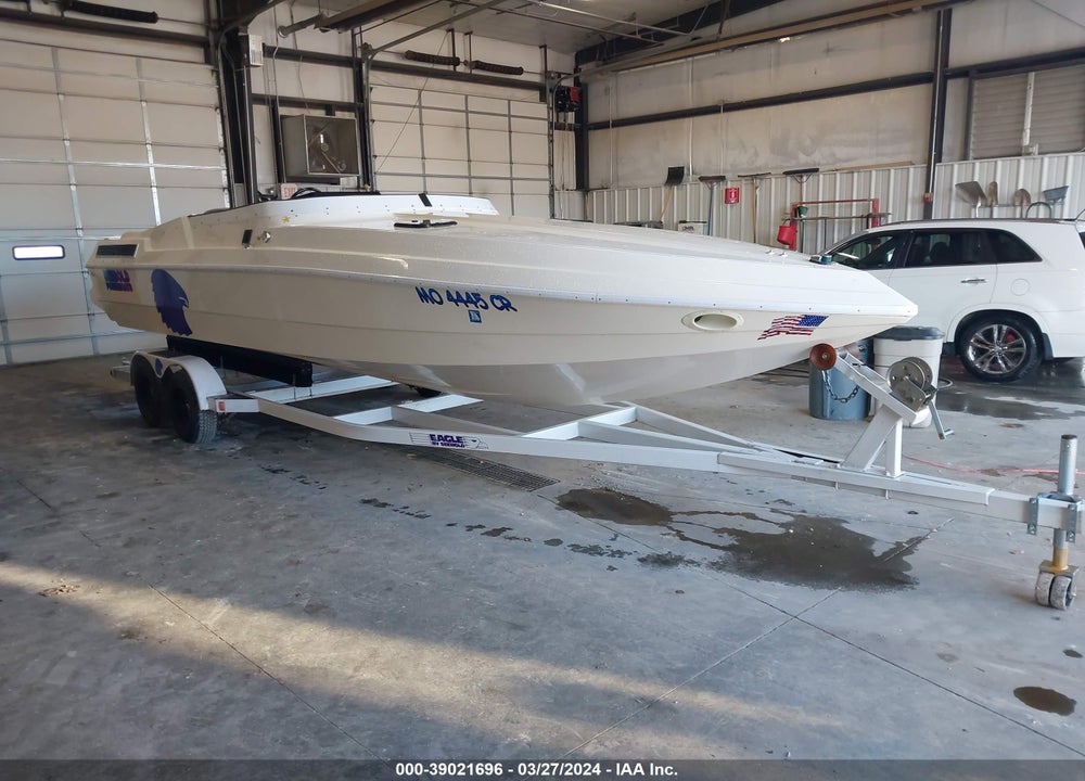 1990 EAGLE 265 RUNABOUT BOAT AND TRAILER VIN: BXJ08373C090