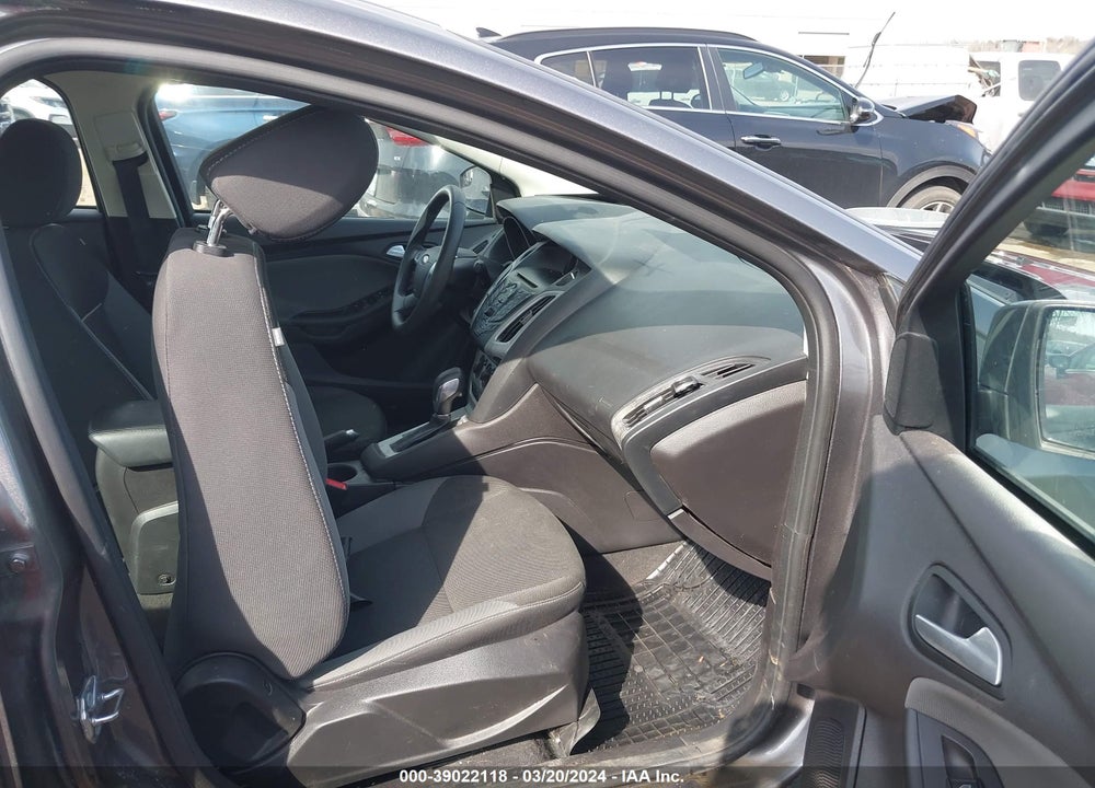 2014 FORD FOCUS SE VIN: 1FADP3F28EL430085