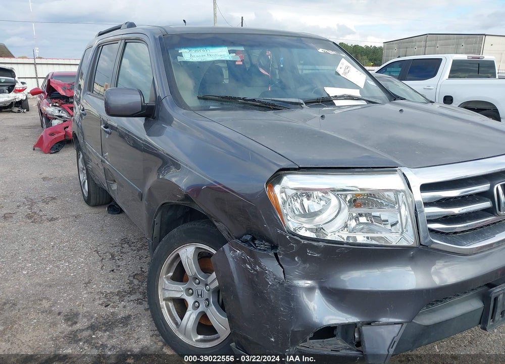 2015 HONDA PILOT EX VIN: 5FNYF3H40FB009110