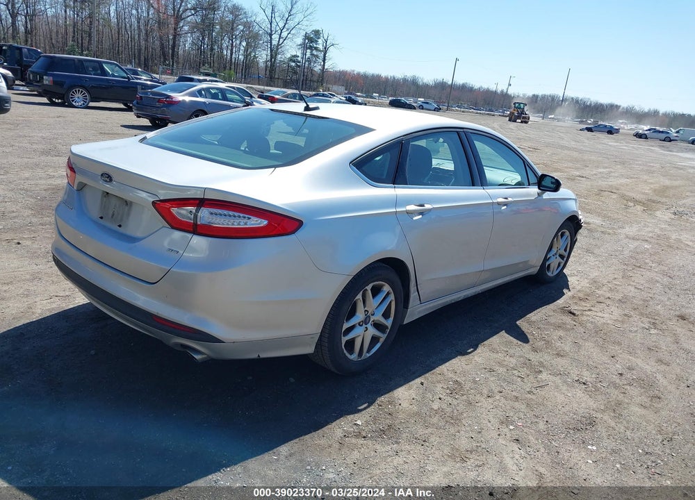 2015 FORD FUSION SE VIN: 3FA6P0H77FR228275