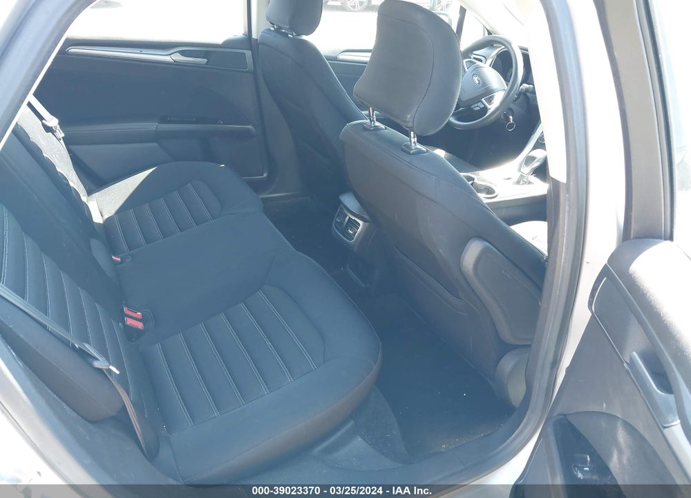2015 FORD FUSION SE VIN: 3FA6P0H77FR228275