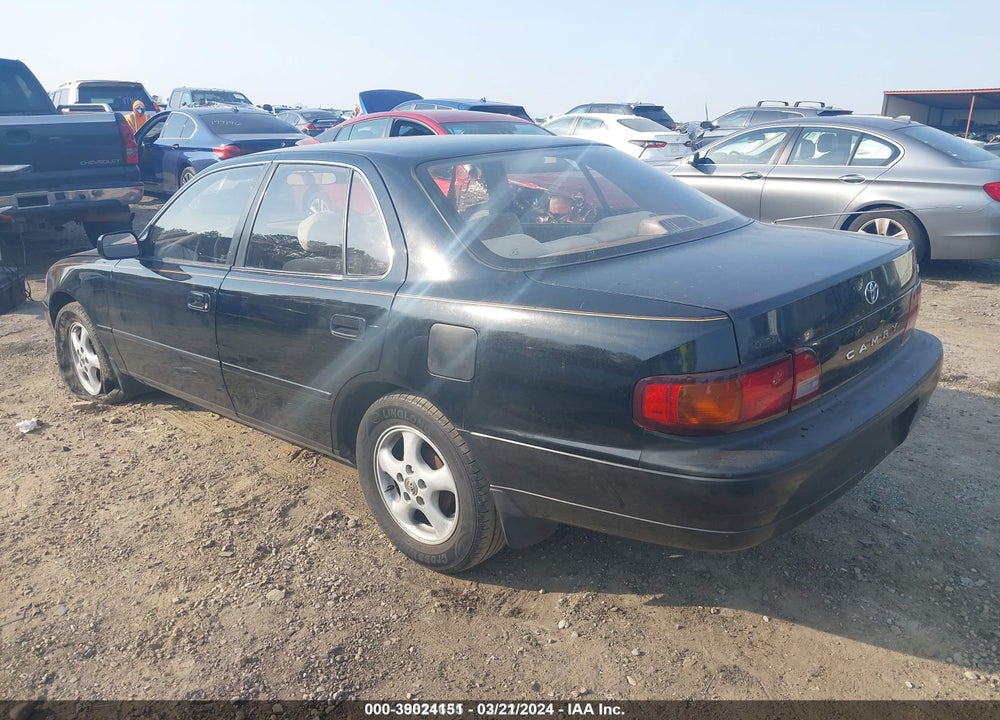 1995 TOYOTA CAMRY LE VIN: JT2SK12E0S0328015