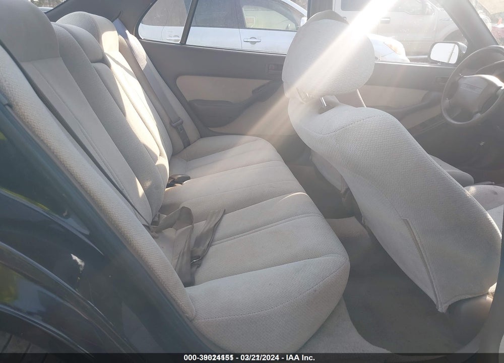 1995 TOYOTA CAMRY LE VIN: JT2SK12E0S0328015