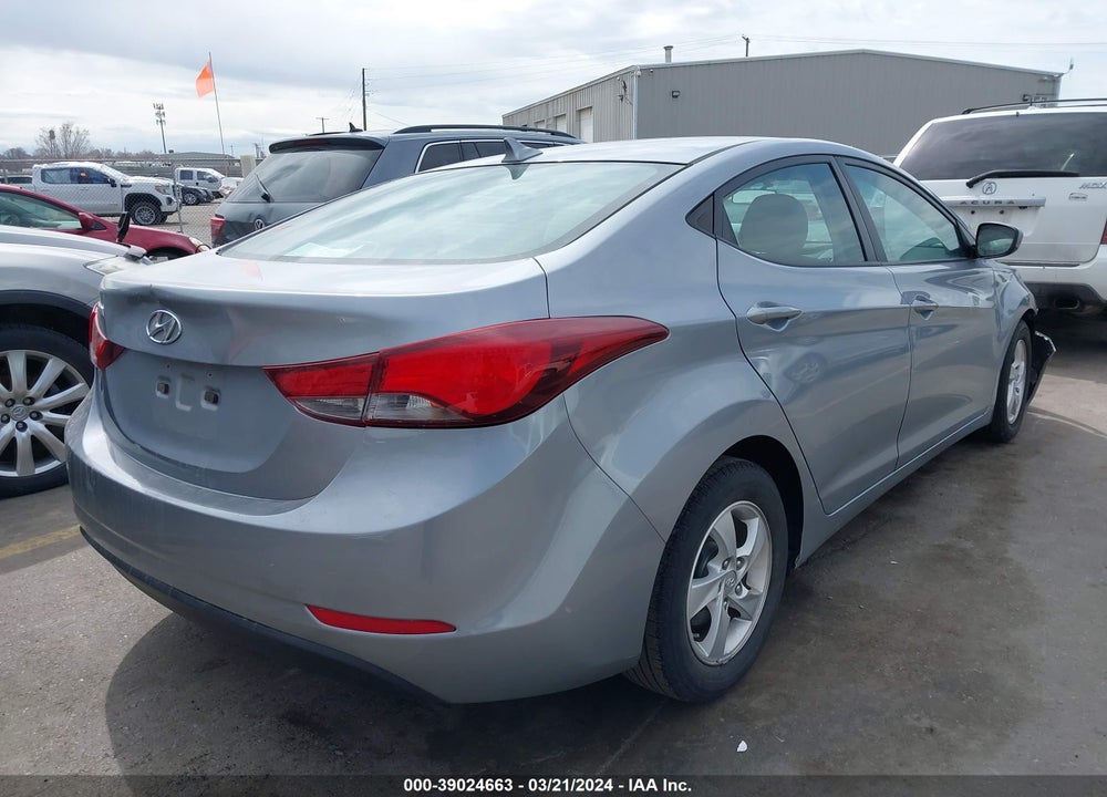 2015 HYUNDAI ELANTRA SE VIN: 5NPDH4AE1FH545454