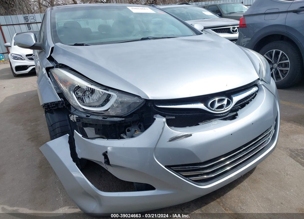 2015 HYUNDAI ELANTRA SE VIN: 5NPDH4AE1FH545454