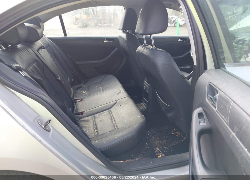 2011 VOLKSWAGEN JETTA 2.5L SE VIN: 3VWDZ7AJ1BM363931