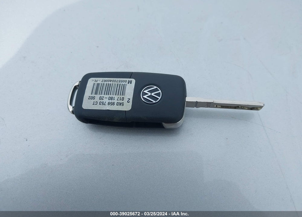 2015 VOLKSWAGEN TIGUAN VIN: WVGAV7AX7FW594842