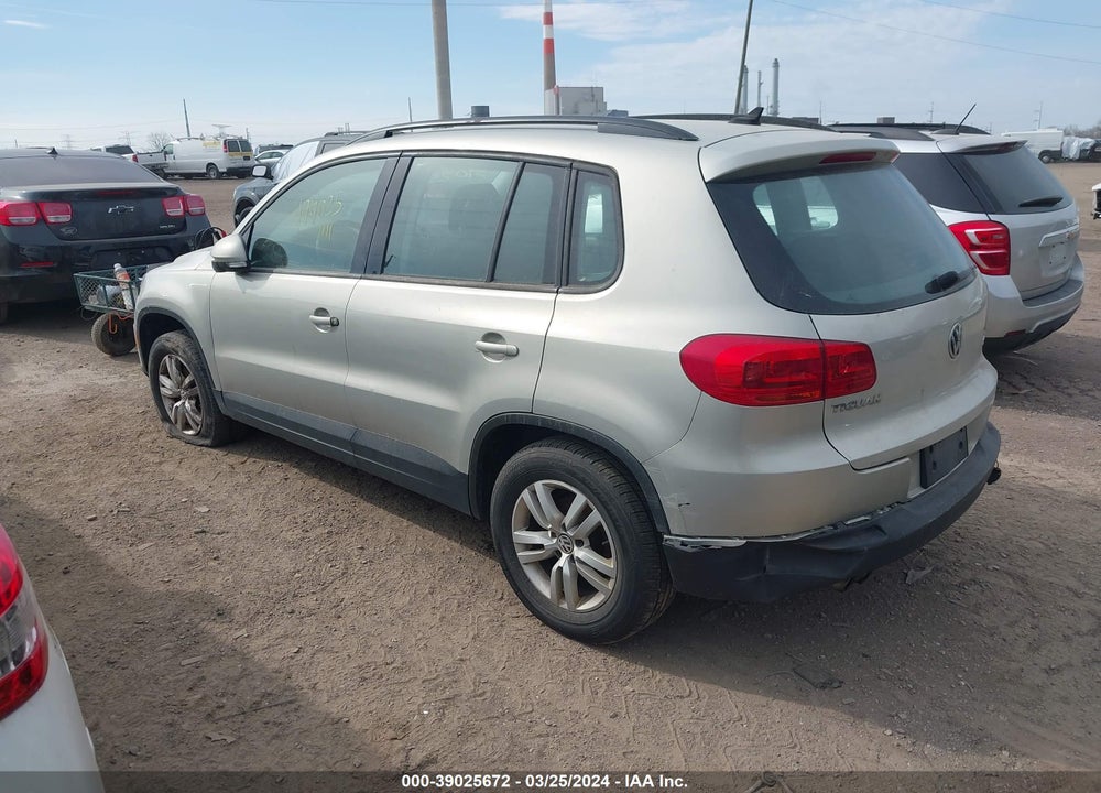 2015 VOLKSWAGEN TIGUAN VIN: WVGAV7AX7FW594842