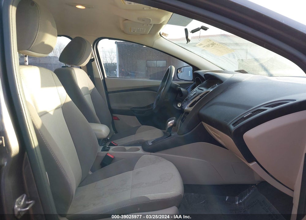 2014 FORD FOCUS SE VIN: 1FADP3F24EL201192