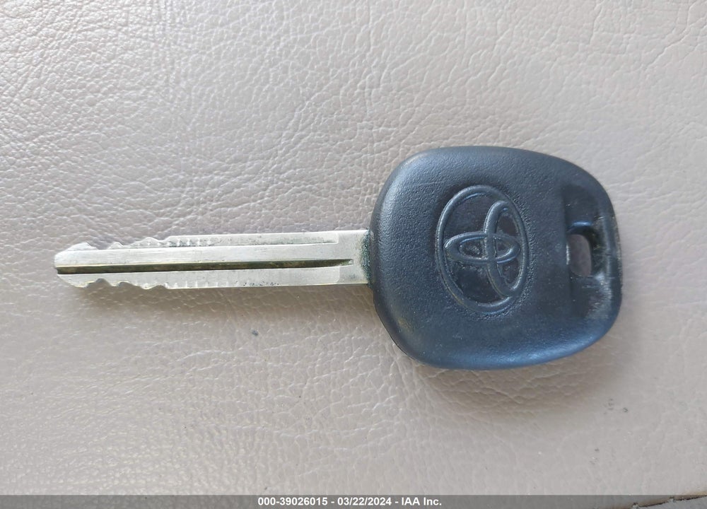 2006 TOYOTA COROLLA LE VIN: JTDBR32E960068055